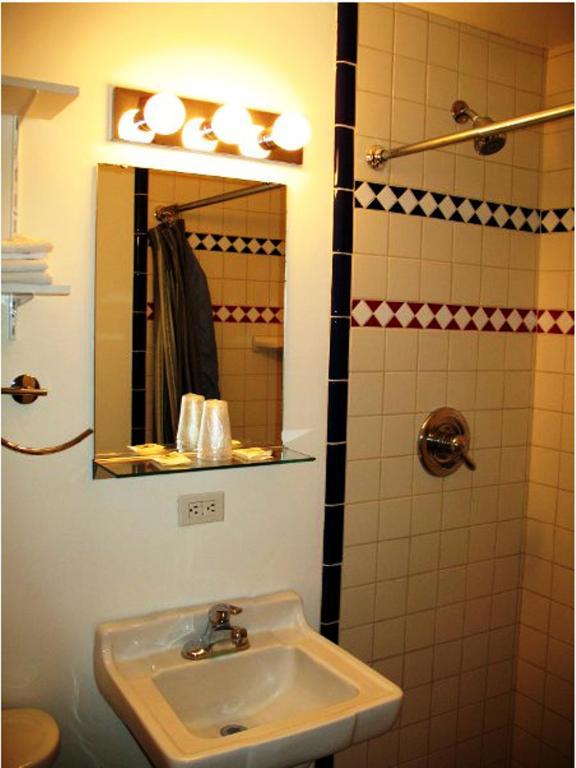 Golden West Motel Кламат Фолс Екстериор снимка