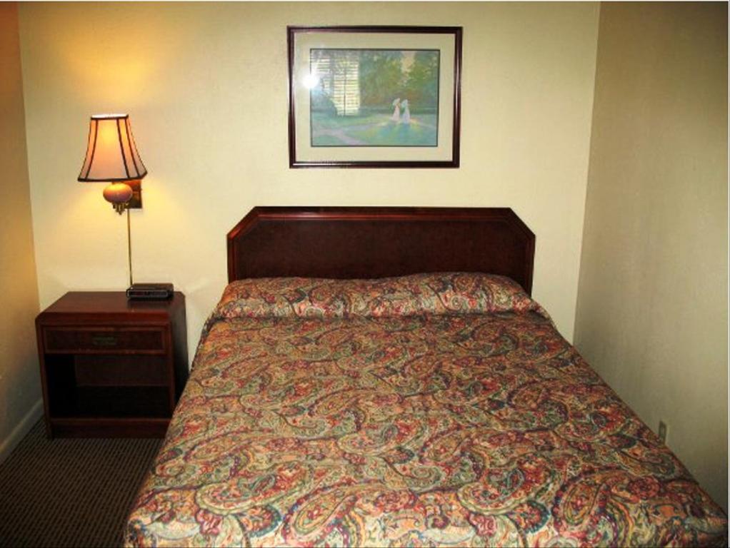 Golden West Motel Кламат Фолс Екстериор снимка